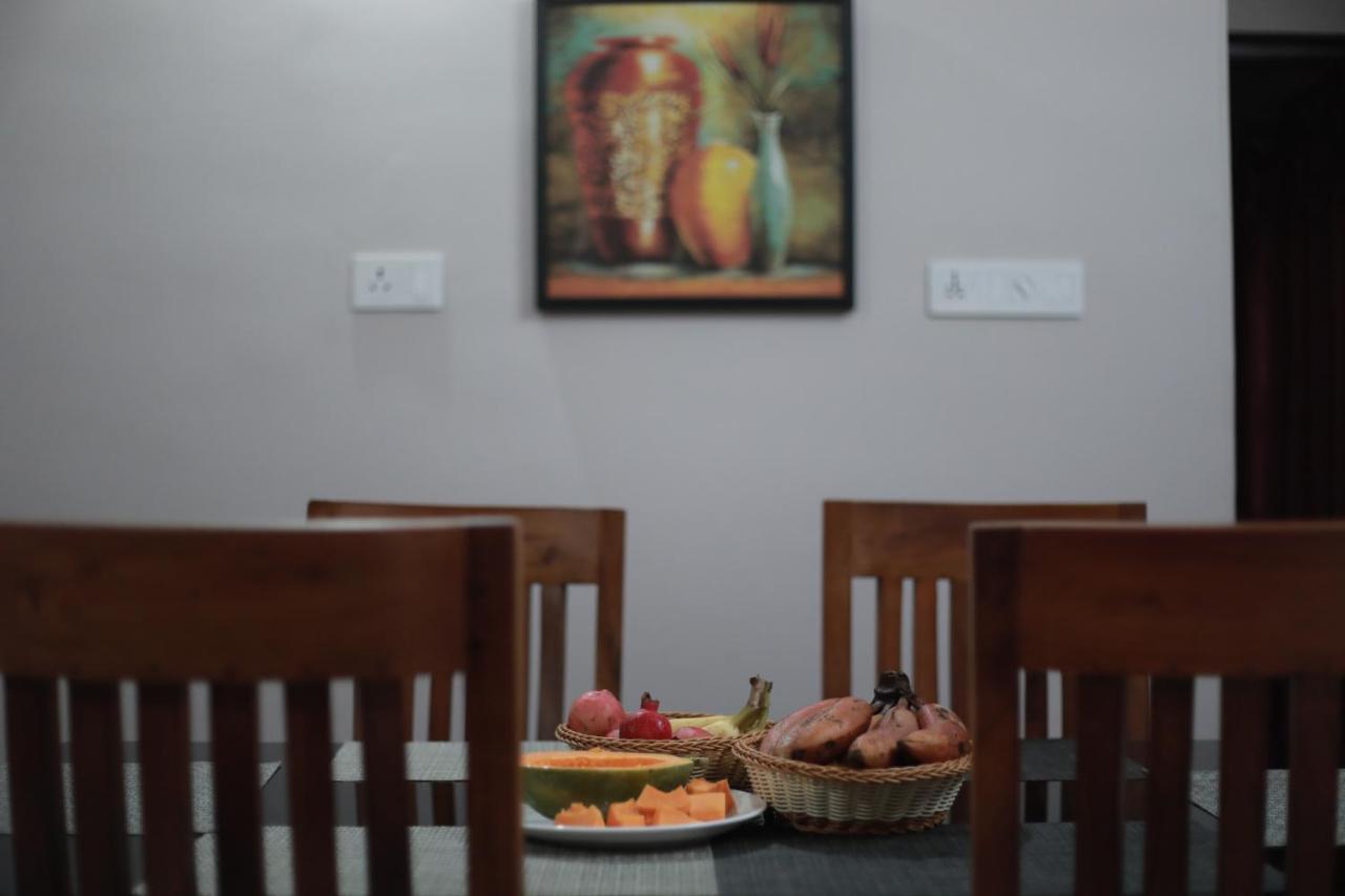 Villa Anandha Thiruvananthapuram Buitenkant foto